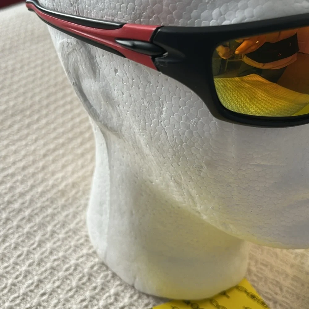 Gander Sports Men wraparound sunglasses Red/Matte black NWOT yellow mirror UV